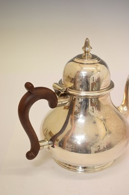 Lot 122 - Elizabeth II silver three-piece tea and coffee set