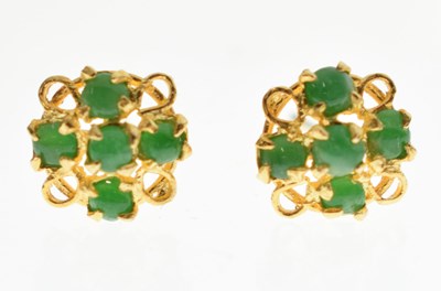 Lot 50 - Emerald and white stone 14ct yellow gold fringe necklace