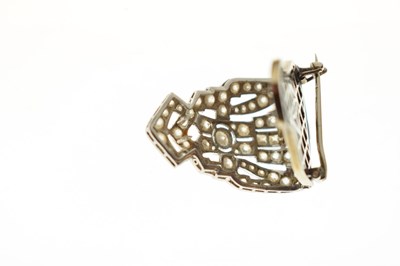 Lot 26 - Art Deco diamond dress clip brooch