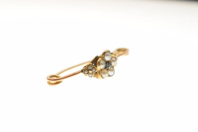 Lot 30 - 19th century pearl and diamond yellow metal bar brooch