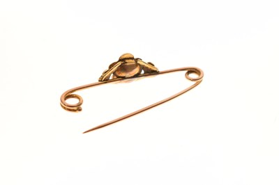 Lot 30 - 19th century pearl and diamond yellow metal bar brooch