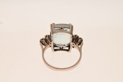 Lot 20 - 18ct white gold, aquamarine, and diamond ring