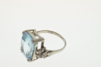 Lot 20 - 18ct white gold, aquamarine, and diamond ring