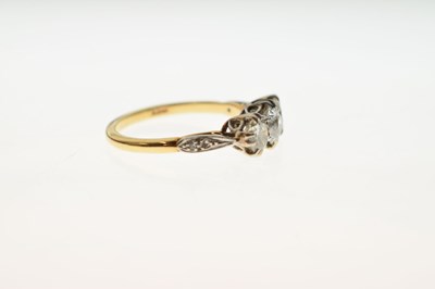 Lot 7 - 18ct yellow gold three-stone diamond ring