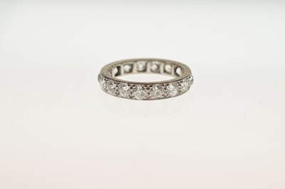 Lot 9 - Diamond eternity ring, seventeen old round brilliant cut diamonds