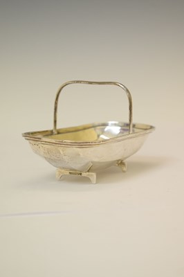 Lot 94 - George V silver novelty bonbon dish or table salt in the form of a Sussex trug