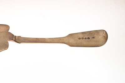 Lot 103 - George IV silver fiddle pattern fish slice