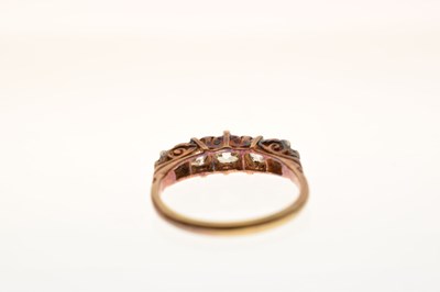Lot 8 - Late 19th century diamond yellow metal ring, five graduated old cut diamonds