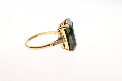 Lot 17 - Green tourmaline and diamond 18ct yellow gold and platinum set ring