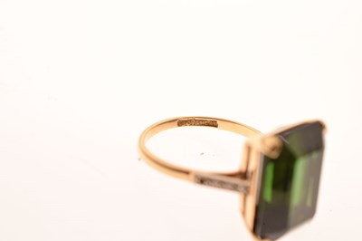 Lot 17 - Green tourmaline and diamond 18ct yellow gold and platinum set ring