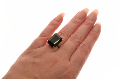 Lot 17 - Green tourmaline and diamond 18ct yellow gold and platinum set ring