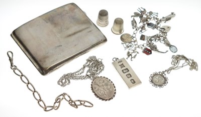 Lot 156 - Small quantity of silver jewellery and other items