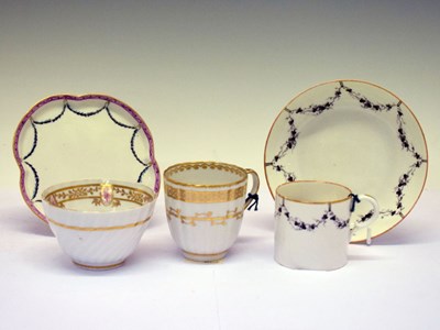 Lot 400 - Small quantity of Derby ceramics