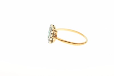 Lot 19 - Early 20th century emerald and diamond yellow gold and platinum set cluster ring