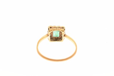 Lot 19 - Early 20th century emerald and diamond yellow gold and platinum set cluster ring