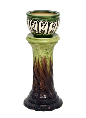Lot 487 - Early 20th century majolica pedestal