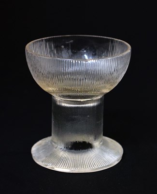 Lot 500 - Lalique 'Wingen' pattern No.6 liqueur glass
