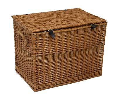 Lot 732 - Large wicker basket