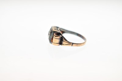 Lot 4 - Diamond single stone ring