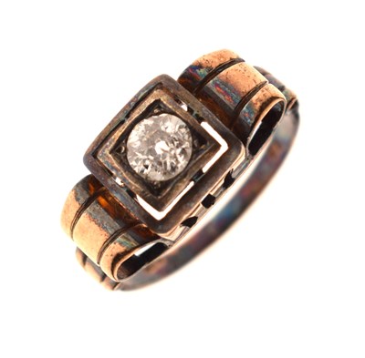 Lot 4 - Diamond single stone ring