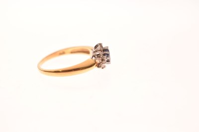 Lot 3 - 18ct gold sapphire and diamond cluster ring