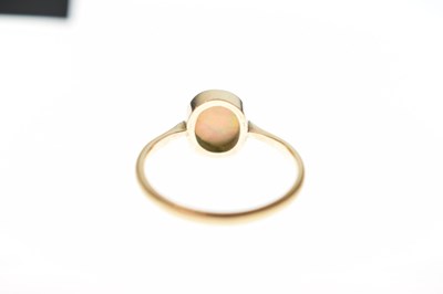Lot 34 - Opal cabochon ring