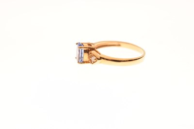 Lot 31 - Tanzanite and diamond 18ct gold dress ring