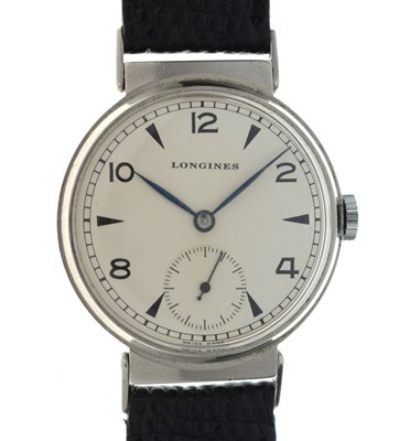 Lot 71 - Longines - Vintage gentleman's mid-size stainless steel cased wristwatch