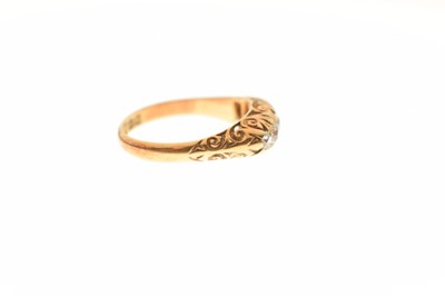 Lot 19 - Diamond five-stone 18ct yellow gold ring