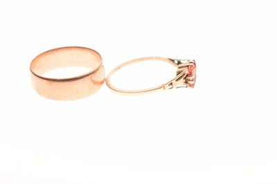 Lot 76 - Early 20th century orange-coloured sapphire rose gold ring