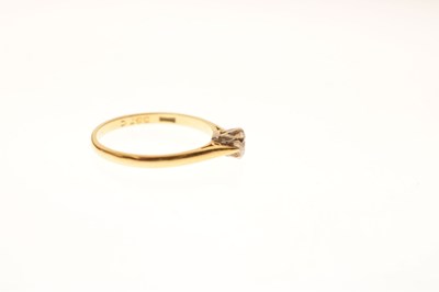 Lot 5 - 18ct gold diamond single stone ring