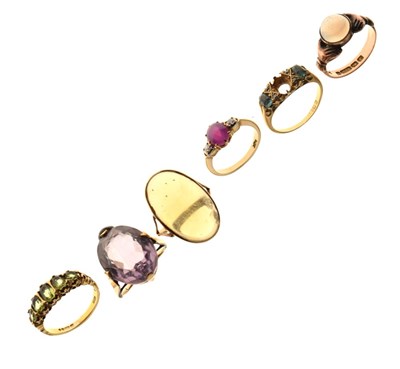 Lot 19 - Six gold dress rings