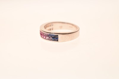 Lot 25 - Fancy coloured sapphire 9ct white gold dress ring