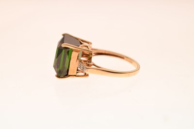 Lot 58 - 9ct gold, green tourmaline (12ct) and diamond ring