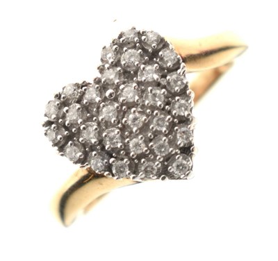 Lot 89 - Three heart-shaped 9ct gold rings