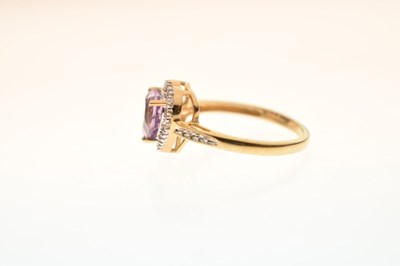 Lot 89 - Three heart-shaped 9ct gold rings