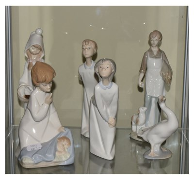 Lot 404 - Group of Lladro - 6 pieces