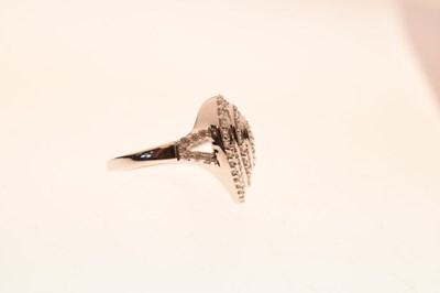 Lot 20 - 9ct white gold and diamond heart-shaped cluster ring