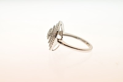 Lot 21 - 9ct white gold diamond cluster ring