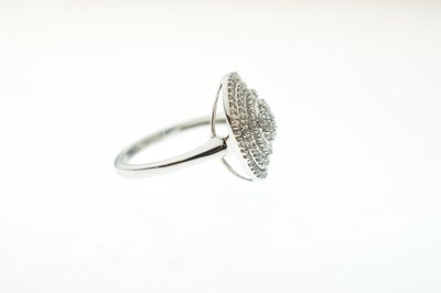 Lot 21 - 9ct white gold diamond cluster ring