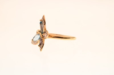 Lot 72 - Gem-set butterfly 9ct gold ring
