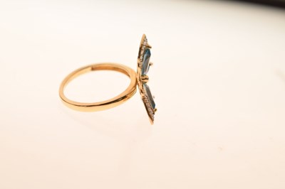 Lot 72 - Gem-set butterfly 9ct gold ring