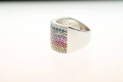 Lot 28 - Fancy coloured sapphire and diamond multi-stone 18ct white gold ring