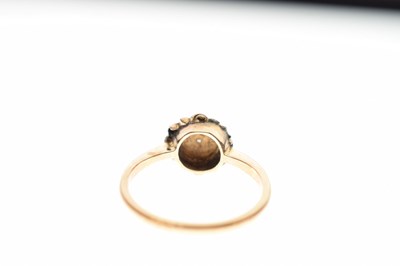 Lot 2 - Unmarked yellow metal ring 2.6g gross approx