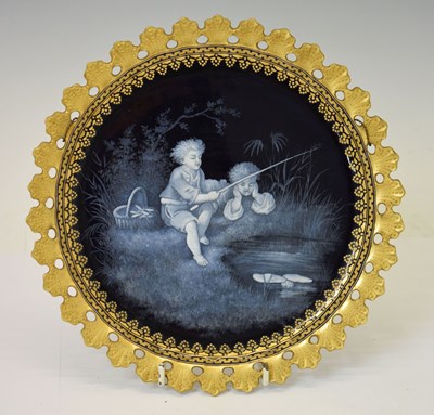Lot 470 - Coalport pâte-sur-pâte cabinet plate