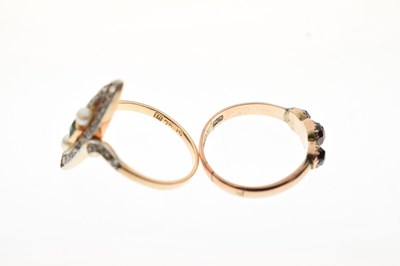 Lot 79 - Emerald, pearl and diamond marquise-shaped yellow and white metal ring