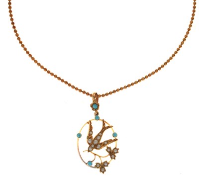 Lot 41 - Edwardian turquoise and seed pearl 15ct yellow gold pendant necklace