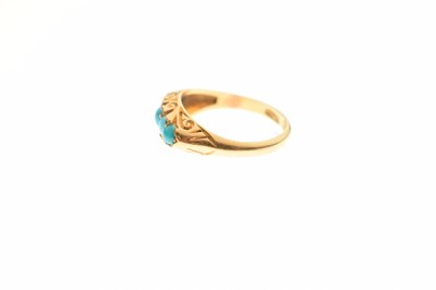 Lot 19 - Edwardian turquoise five stone 18ct yellow gold ring