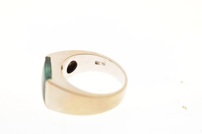 Lot 48 - Green tourmaline 18ct white gold ring