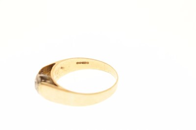 Lot 14 - 18ct yellow gold and solitaire diamond ring